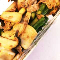 รูปของ エリンギとアスパラのバター醤油炒め
