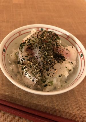 半生で味わう☆春の鯛茶漬けわかめ風味-レシピのメイン写真