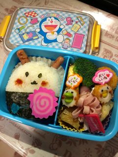 ポークビッツでうさぎおにぎり-レシピのメイン写真
