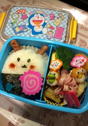 ポークビッツでうさぎおにぎり-レシピのメイン写真