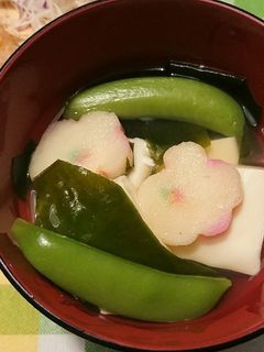 春うらら~スナップエンドウのお吸い物-レシピのメイン写真
