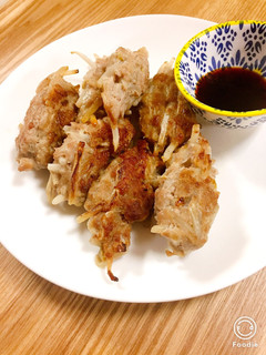 簡単!節約もやしひき肉キュッとにぎって〜-レシピのメイン写真