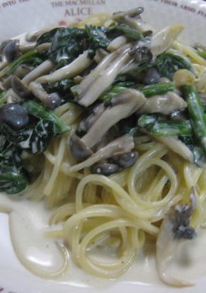 きのことホウレン草のチーズクリームパスタ-レシピのメイン写真