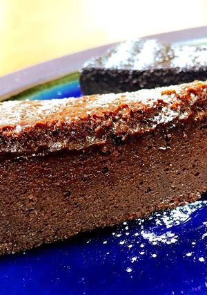 簡単！フライパンで濃厚米粉チョコケーキ-レシピのメイン写真