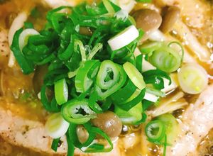 糖質制限 トンカツ用豚ロースのアヒージョ-レシピのメイン写真