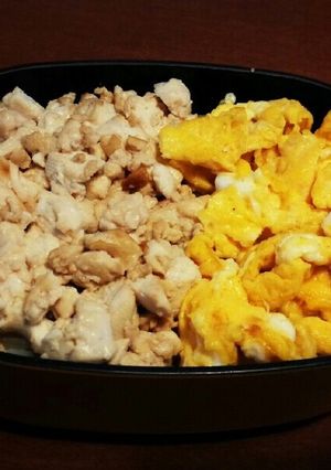 簡単☆お弁当に♪豆腐そぼろの二色丼-レシピのメイン写真