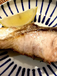 新鮮なブリは塩焼きが最高!!-レシピのメイン写真