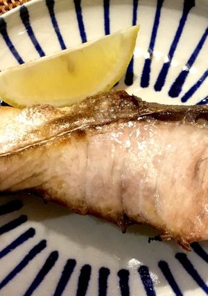 新鮮なブリは塩焼きが最高！！-レシピのメイン写真