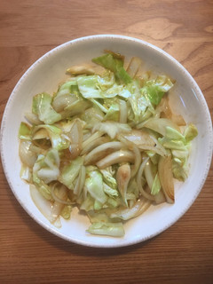 牡蠣だし醤油キャベツと玉ねぎの野菜炒め-レシピのメイン写真