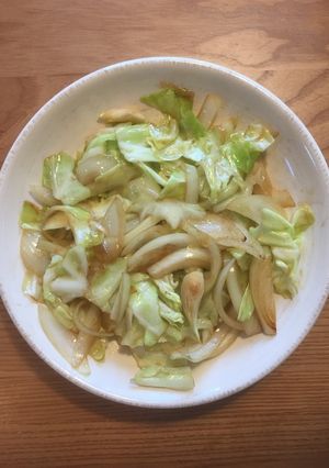 牡蠣だし醤油キャベツと玉ねぎの野菜炒め-レシピのメイン写真