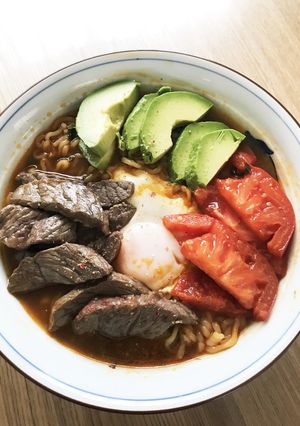 夏はスタミナ♡焼肉のっけ辛ラーメン-レシピのメイン写真