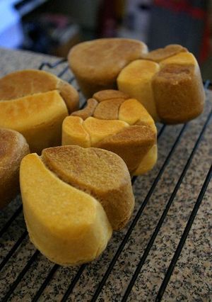 ハート型焼き２色食パン　白神でふんわり-レシピのメイン写真