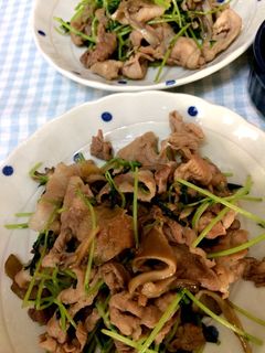 豚こま肉と豆苗&舞茸の中華風炒め-レシピのメイン写真