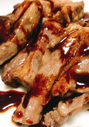 ラム肉と赤ワイン・バルサミコ酢のソース-レシピのメイン写真