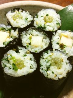 蕗と筍の細巻き 蕗の葉入り酢飯 あて巻き-レシピのメイン写真