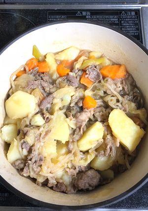 バーミキュラで美味しい肉じゃがを食べよう-レシピのメイン写真