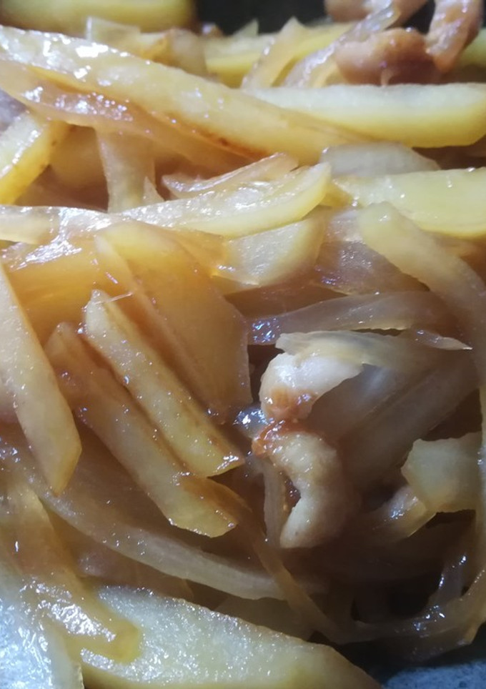 春玉ねぎ、じゃがいもと鶏皮炒め-レシピのメイン写真