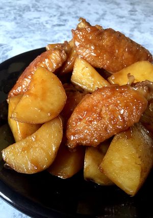 簡単♪新じゃがと手羽先の照り煮♪-レシピのメイン写真