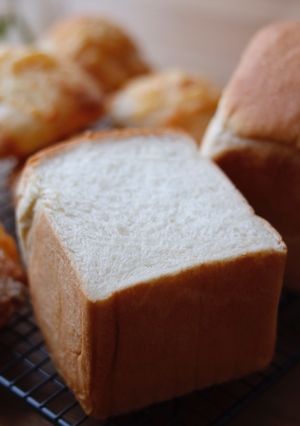 しっとりふわ〜♡乃が美風生クリーム食パン-レシピのメイン写真