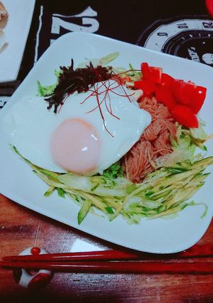 目玉焼き乗せ★ふるる冷麺-レシピのメイン写真