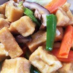 รูปของ 揚げ高野豆腐の煮付け