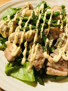 鶏肉とアスパラのシンプル炒め☆デコマヨ添-レシピのメイン写真