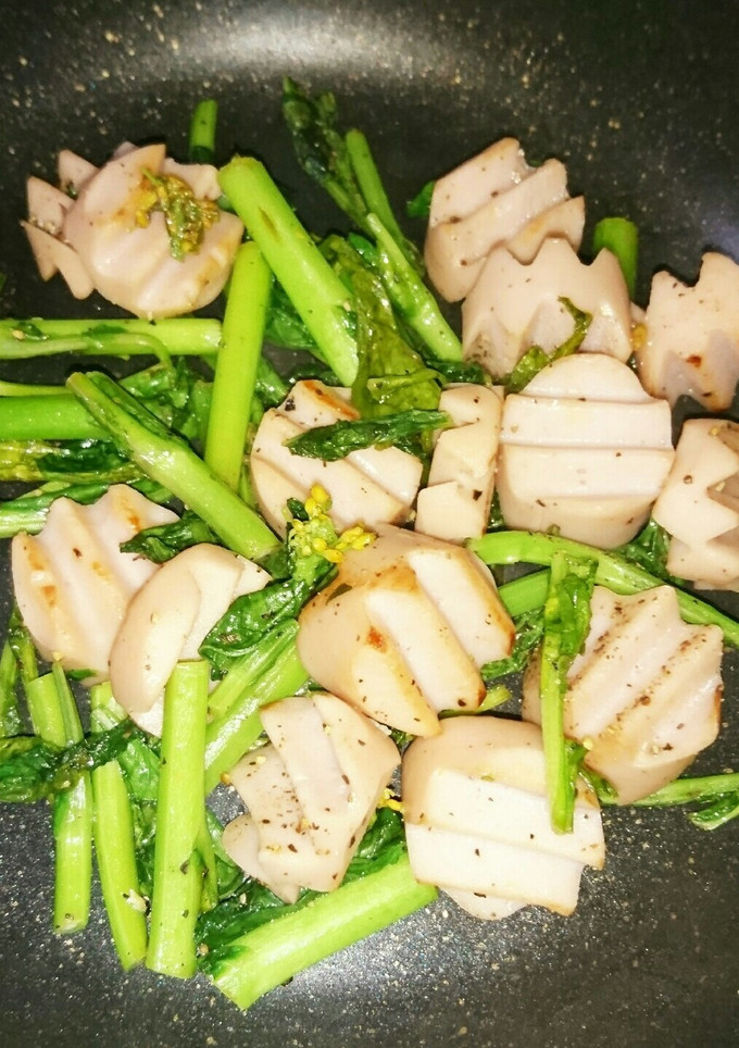 お弁当に❣魚肉ソーセージと菜花の炒め物♡-レシピのメイン写真