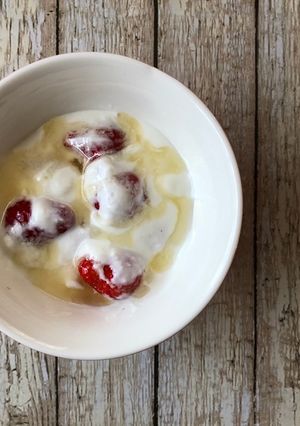 朝食にいちごヨーグルト-レシピのメイン写真