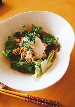あまったそぼろで温玉ふるる冷麺-レシピのメイン写真