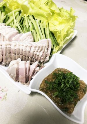 ゆで塩豚の野菜巻き、しそ味噌ソース-レシピのメイン写真
