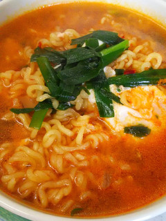 ニラがたくさん卵まろやか辛ラーメン-レシピのメイン写真