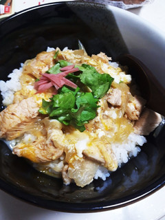 玉ねぎがマイルドな味になる親子丼♪-レシピのメイン写真