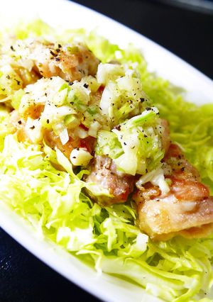 春キャベツ☆サラダ～ねぎ塩鶏もも肉のせ～-レシピのメイン写真