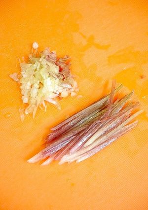 簡単！みょうがの千切り・みじん切り-レシピのメイン写真