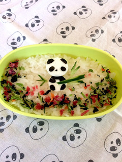 キャラ弁 笹を持ったパンダちゃん-レシピのメイン写真