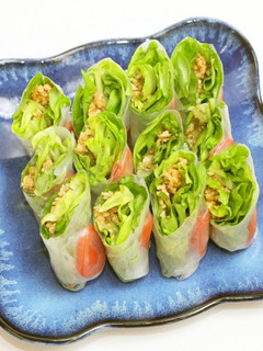 サラダ菜と肉みその生春巻き-レシピのメイン写真