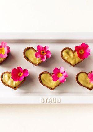 アボカドバナナのエディブルフラワータルト-レシピのメイン写真