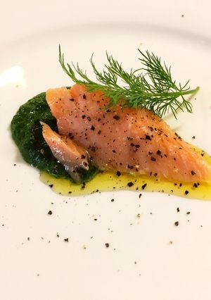 サーモンのコンフィ〜緑のソース添え〜-レシピのメイン写真