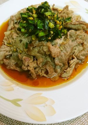豚薄切り肉QP炒めニラソースがけ-レシピのメイン写真