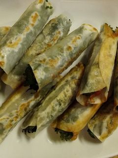 餃子の皮でウインナー巻き♪-レシピのメイン写真