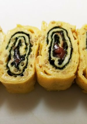 梅in卵焼き-レシピのメイン写真