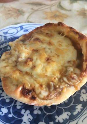 ピザ風カレーパン-レシピのメイン写真