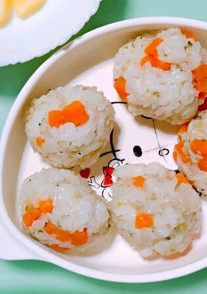 しらすと人参とレタスのおにぎり-レシピのメイン写真