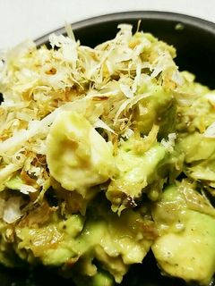 アボカドとチーズのおかか和え-レシピのメイン写真