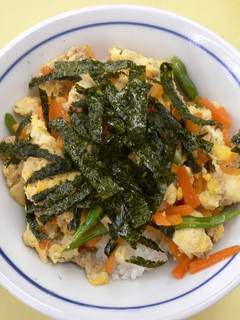 鶏肉炒り豆腐丼★めんつゆで簡単メニュー♪-レシピのメイン写真