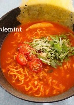 辛ラーメンでイタリアン風トマト担々麺-レシピのメイン写真