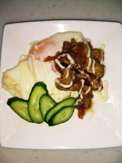 お肉のせ目玉焼き!-レシピのメイン写真