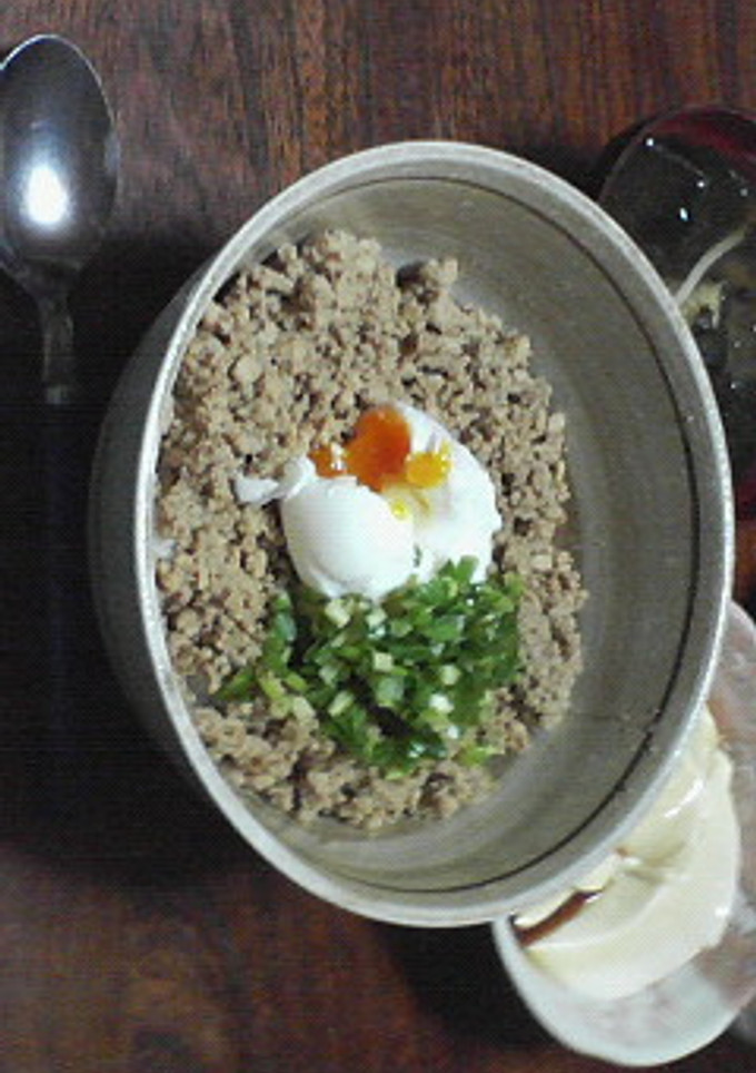半熟卵とあわせて★簡単そぼろ丼-レシピのメイン写真