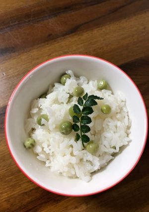 我が家のえんどう豆ご飯٩(๑❛ᴗ❛๑)۶-レシピのメイン写真