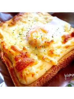 簡単✩卵とろ〜りチーズマヨトースト-レシピのメイン写真